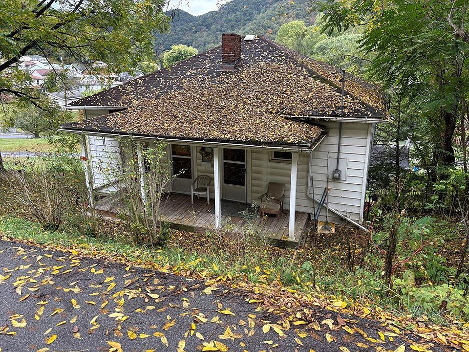 1st image of 713 Circle Dr