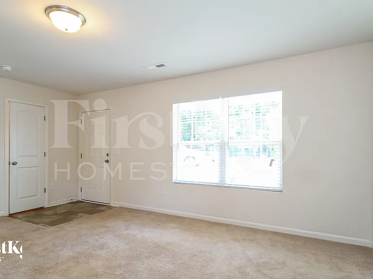 1909 Allyson Ave — Photo 5