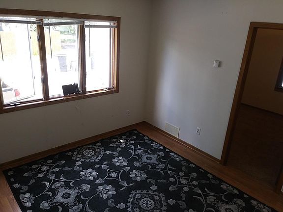 5th image of 4627 Colfax Ave N APT 3