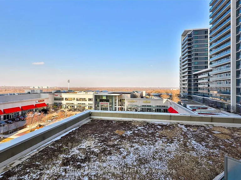 7171 Yonge St #405 — Photo 24