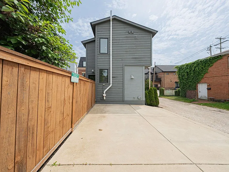 567 Lathrop St — Photo 43