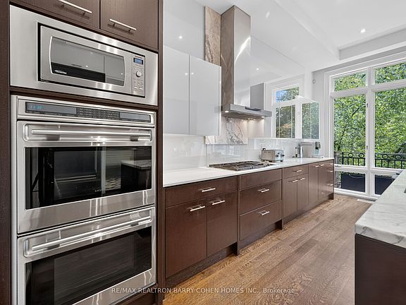 5th image of 20 B Woodlawn Ave W