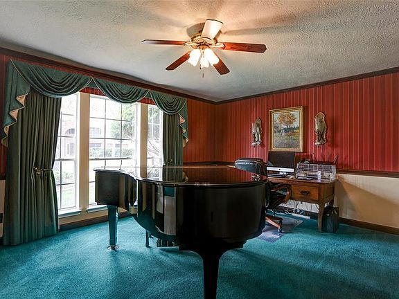 3rd image of 14710 Armitage Ln