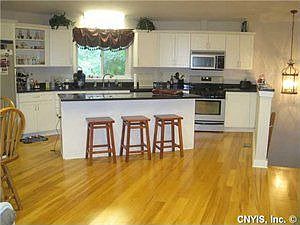 2nd image of 2200 Bellevue Ave #A
