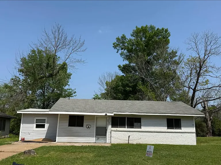 8413 Clarice Dr — Photo 1