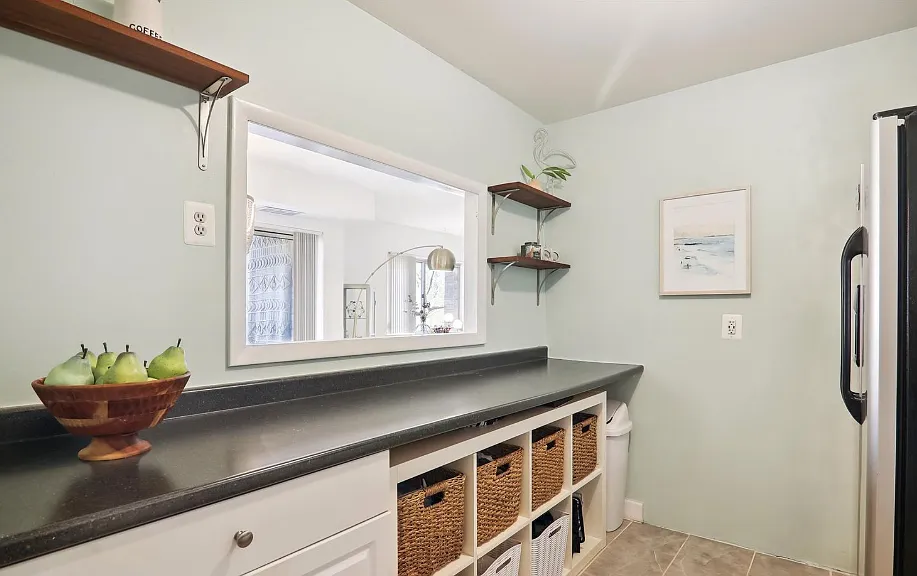 1 bed, 824 sqft, $1,250 — Photo 4