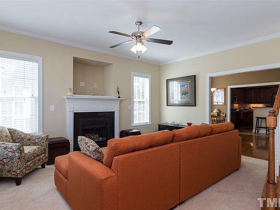 3rd image of 70 Radcliffe Ct