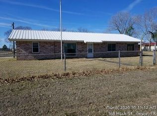 368 Hack St, Bowie, TX 76230