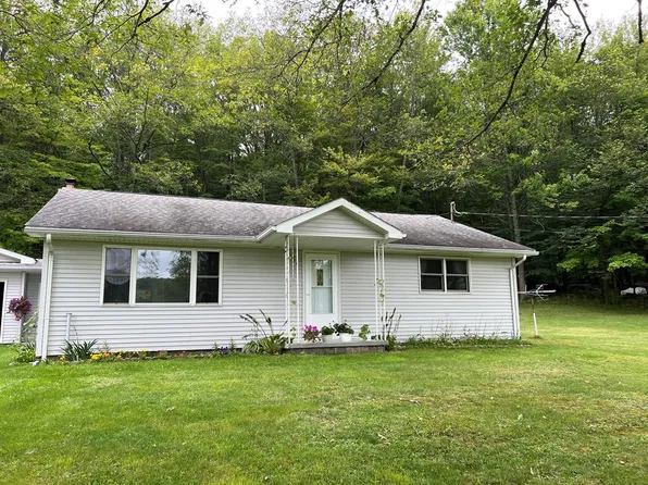 11981 Hendy Hollow Rd, Corning, NY 14830