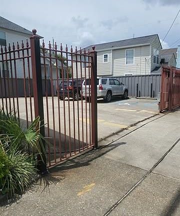 3rd image of 230 1/2 Polk Ave
