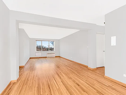 Sold by Re/Max In The City | media 4