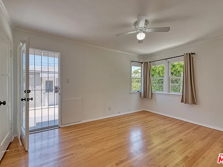 9011 Krueger St — Photo 16