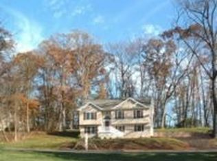 9 Hickory Rd, Carlisle, PA 17015
