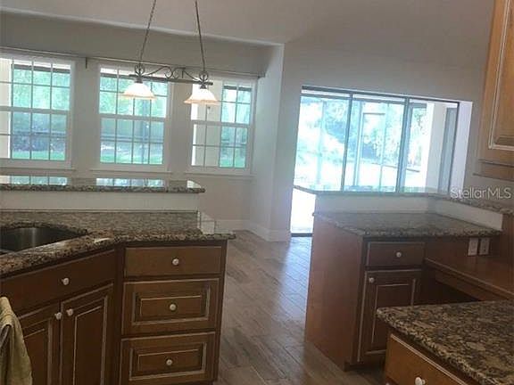 4th image of 101 Stonebrook Ct