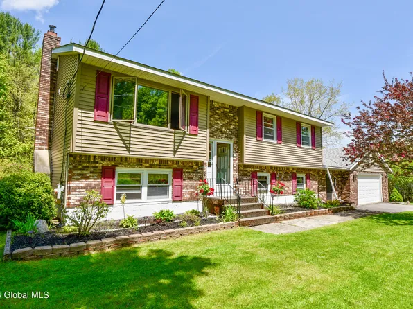 242 Burdick Road, Gloversville, NY 12078