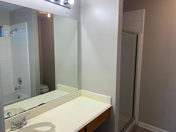 5th image of 8631 Creek Willow Dr