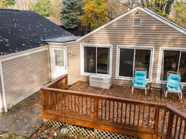 9999 Dort St, Whitmore Lake, MI 48189