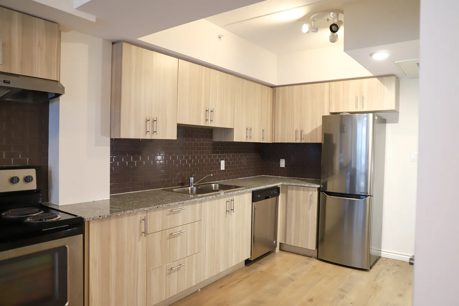 275 Larch St #0 photo 1