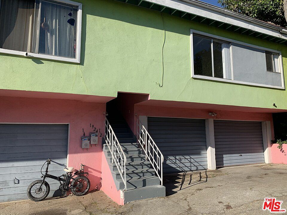 1st image of 1924 Echo Park Ave