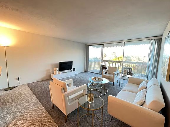4th image of 6542 Ocean Crest Dr APT D203