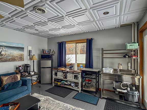 3rd image of 27885 Bayshore Dr NW