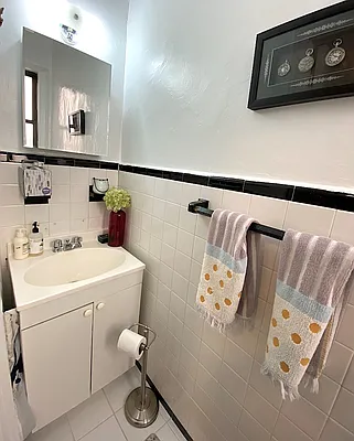 Rented by Compass | media 26