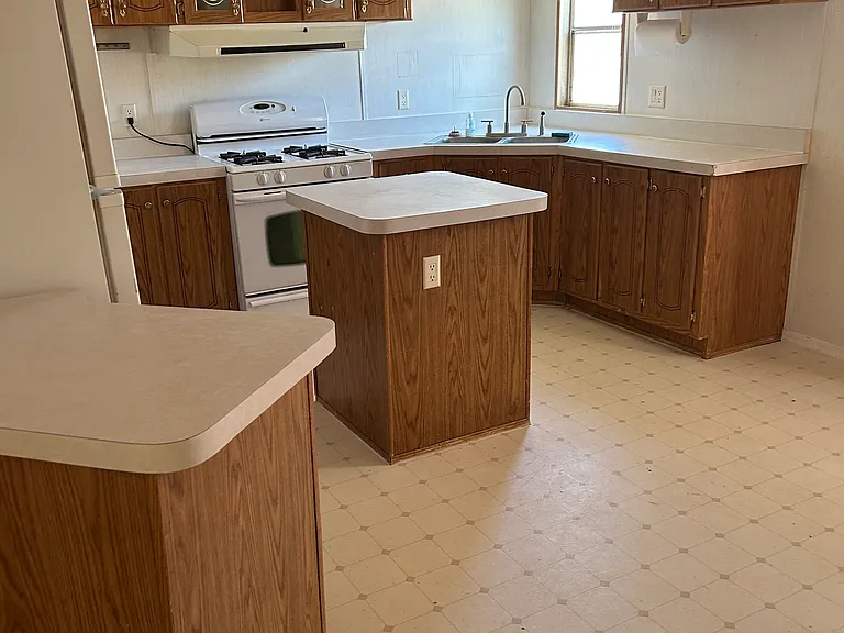 1805 N Desert Tortoise Rd — Photo 5