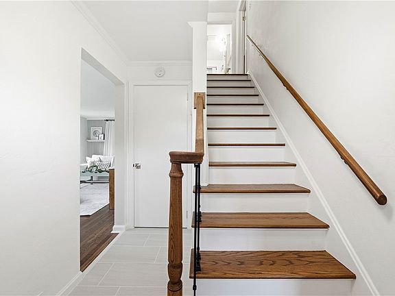 4th image of 4 Fernwood Ave