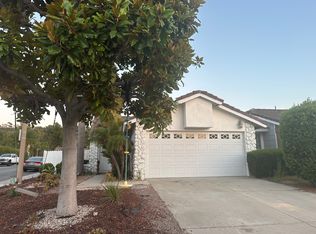 8496 E Donnybrook Cir, Anaheim, CA 92808