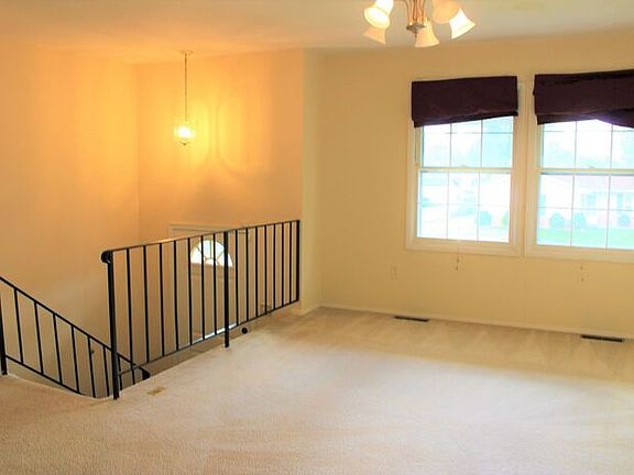 4th image of 931 Sloan Ave