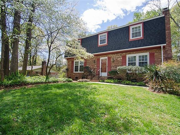 3rd image of 5 Great Castle Ct