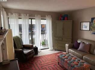 7546 SW Barnes Rd APT C, Portland, OR 97225