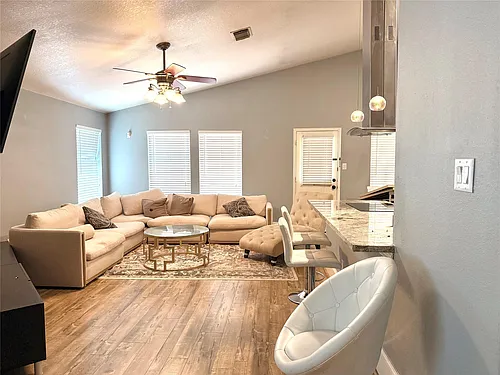 1214 Wesley Dr Photo 1