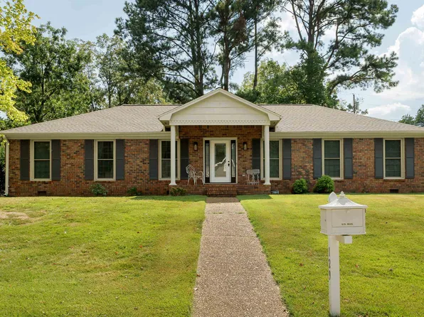 129 Regent Ln, Florence, AL 35630