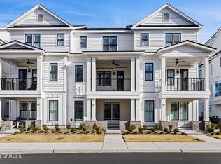153 Dugger Ln, Wilmington, NC 28412