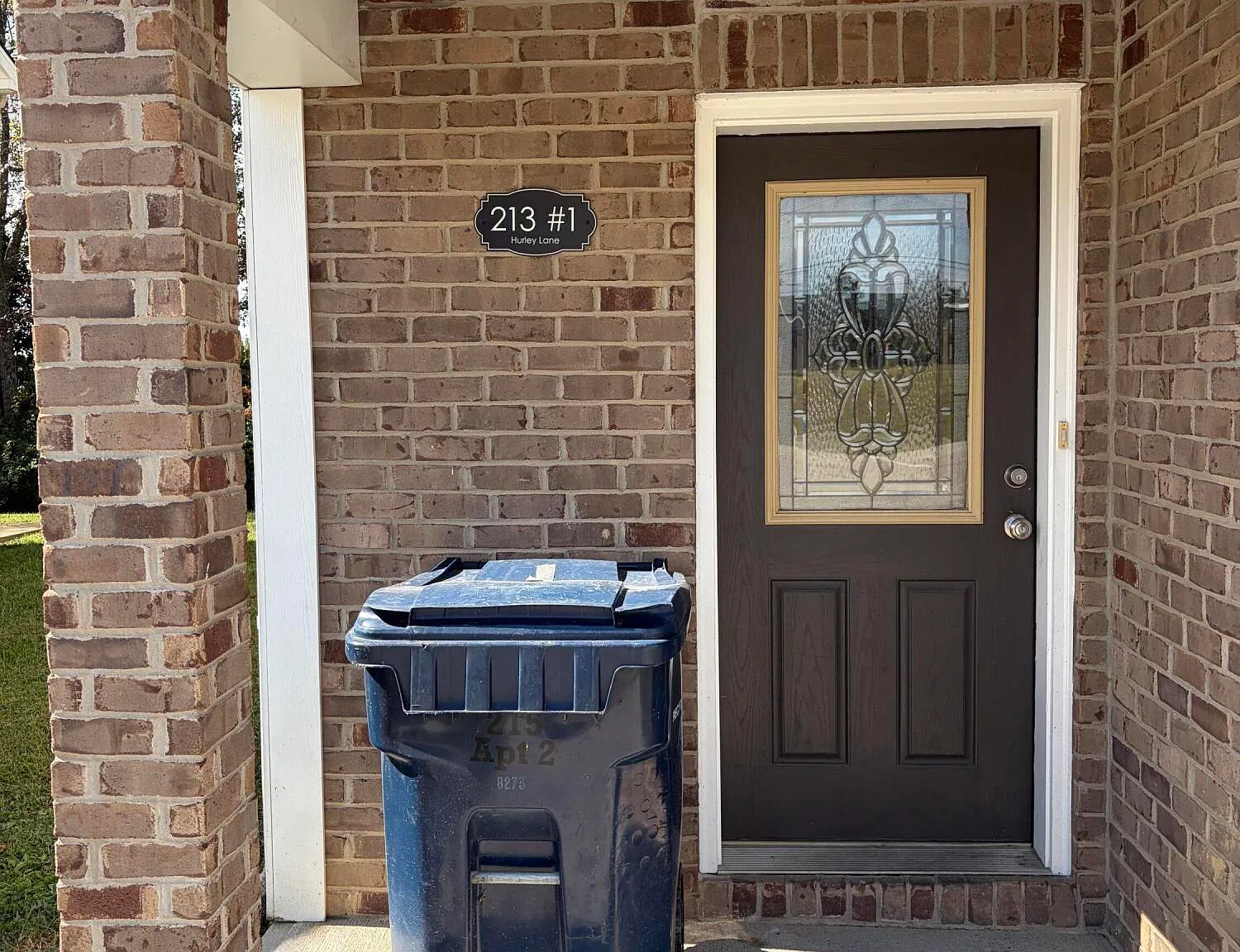 3 bed, 2.5 bath, 1550 sqft, $1,400 — Photo 2