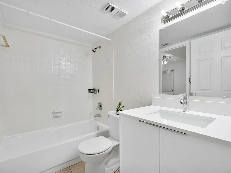 9777 Westview Dr #1112 — Photo 13