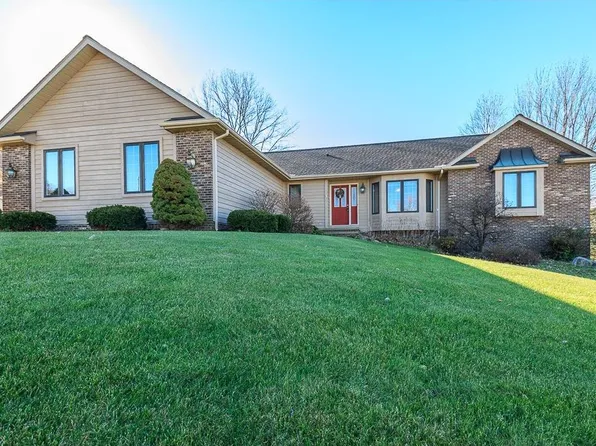 8140 Buckboard Ln, Concord Township, OH 44060