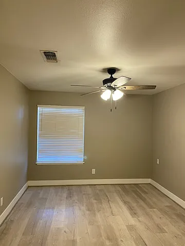 1220 N Mitchell Ave — Photo 10