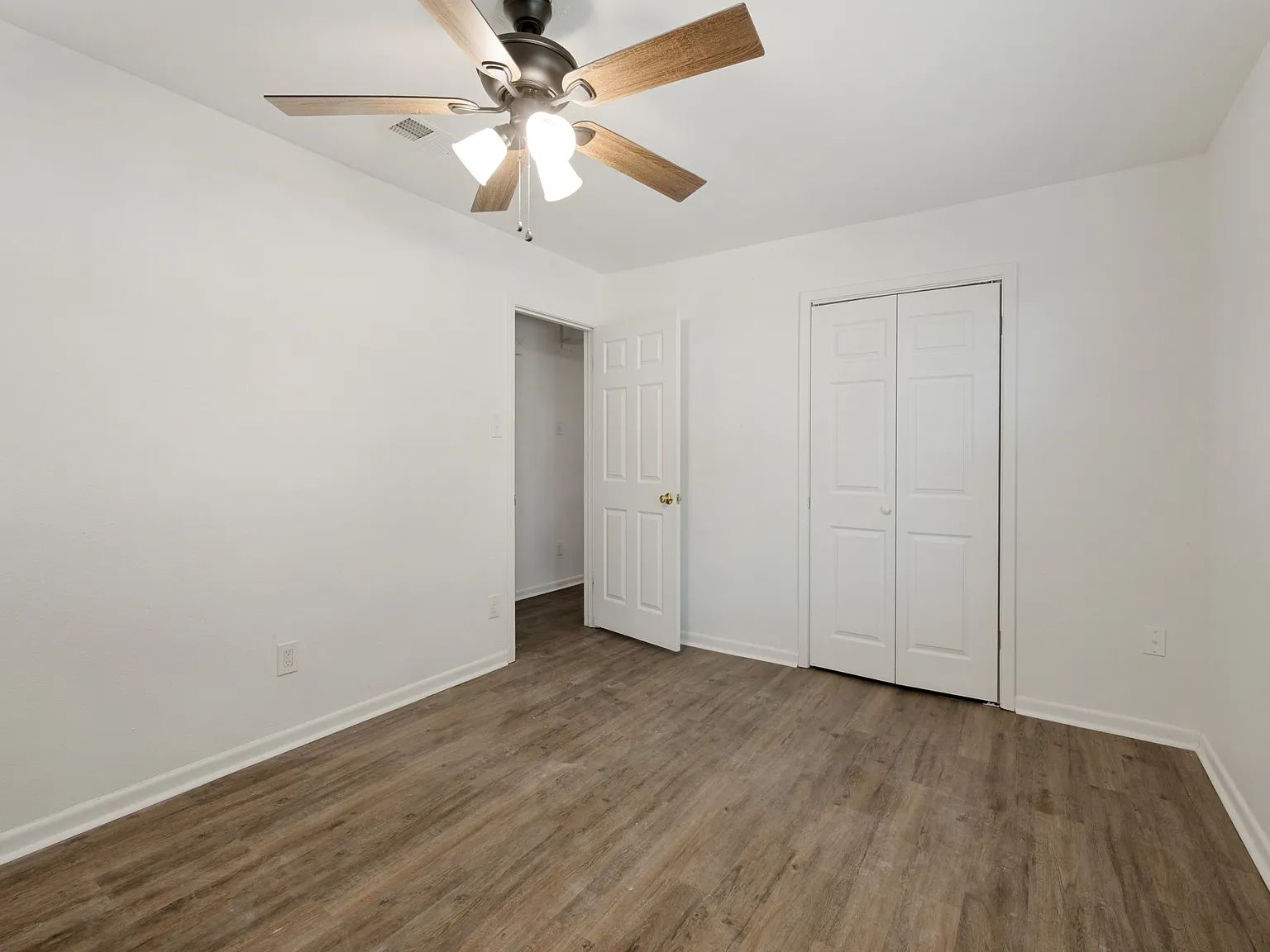 2 bed, 1297 sqft, $1,850 — Photo 4