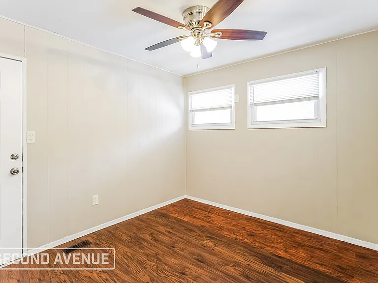 2659 Niagara St — Photo 6