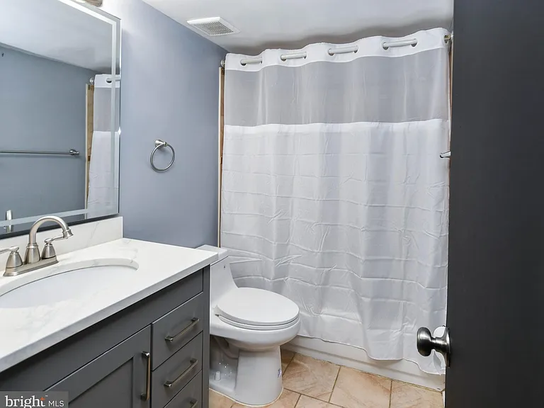 10208 Prince Pl #5-T5 — Photo 11