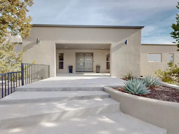 48 Rock Ridge Dr NE, Albuquerque, NM 87122
