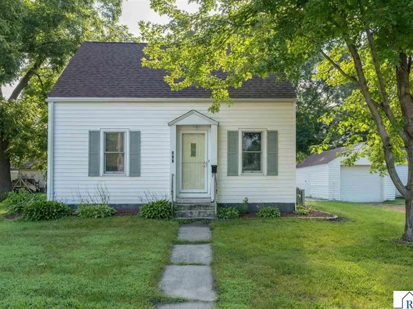 203 Central Ave S, Mapleton, MN 56065
