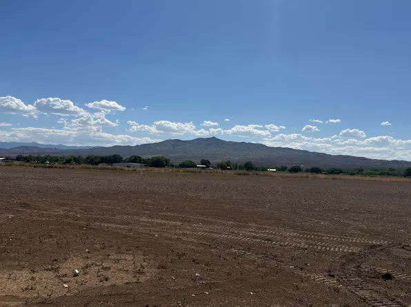 820 Highway 408, Polvadera, NM 87828