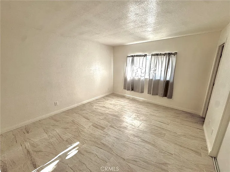 16214 Juniper St #2B — Photo 7