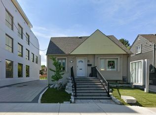 99 Sheppard Ave E, Toronto, ON M2N3A3