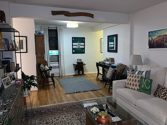 3rd image of 110 Bank St APT 3A