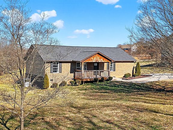 3rd image of 621 Womack Rd