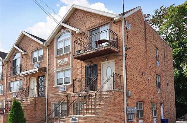 1st image of 2877 Ely Ave #3